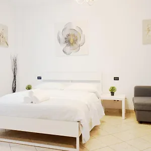 Apartment Philips, Milan