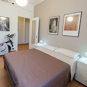 Roomy Milano