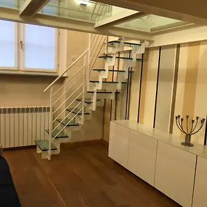 La Casina In Burlamacchi Milano
